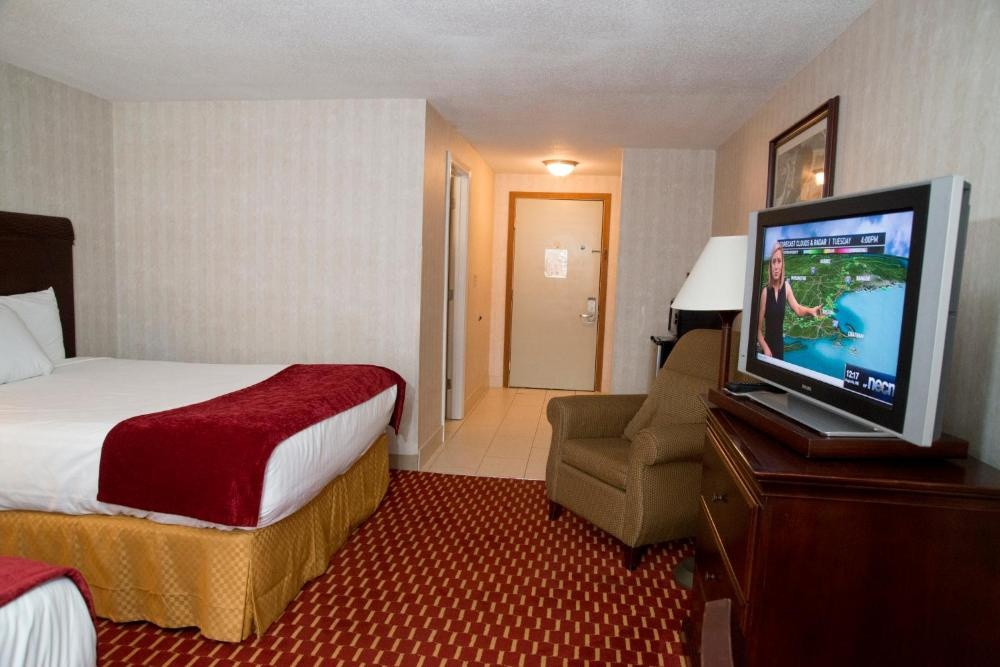 Hampton Falls Inn