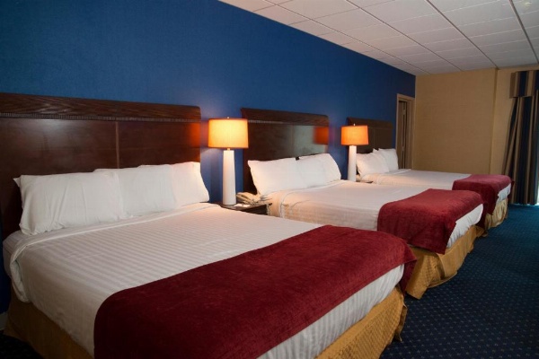 Hampton Falls Inn image 37